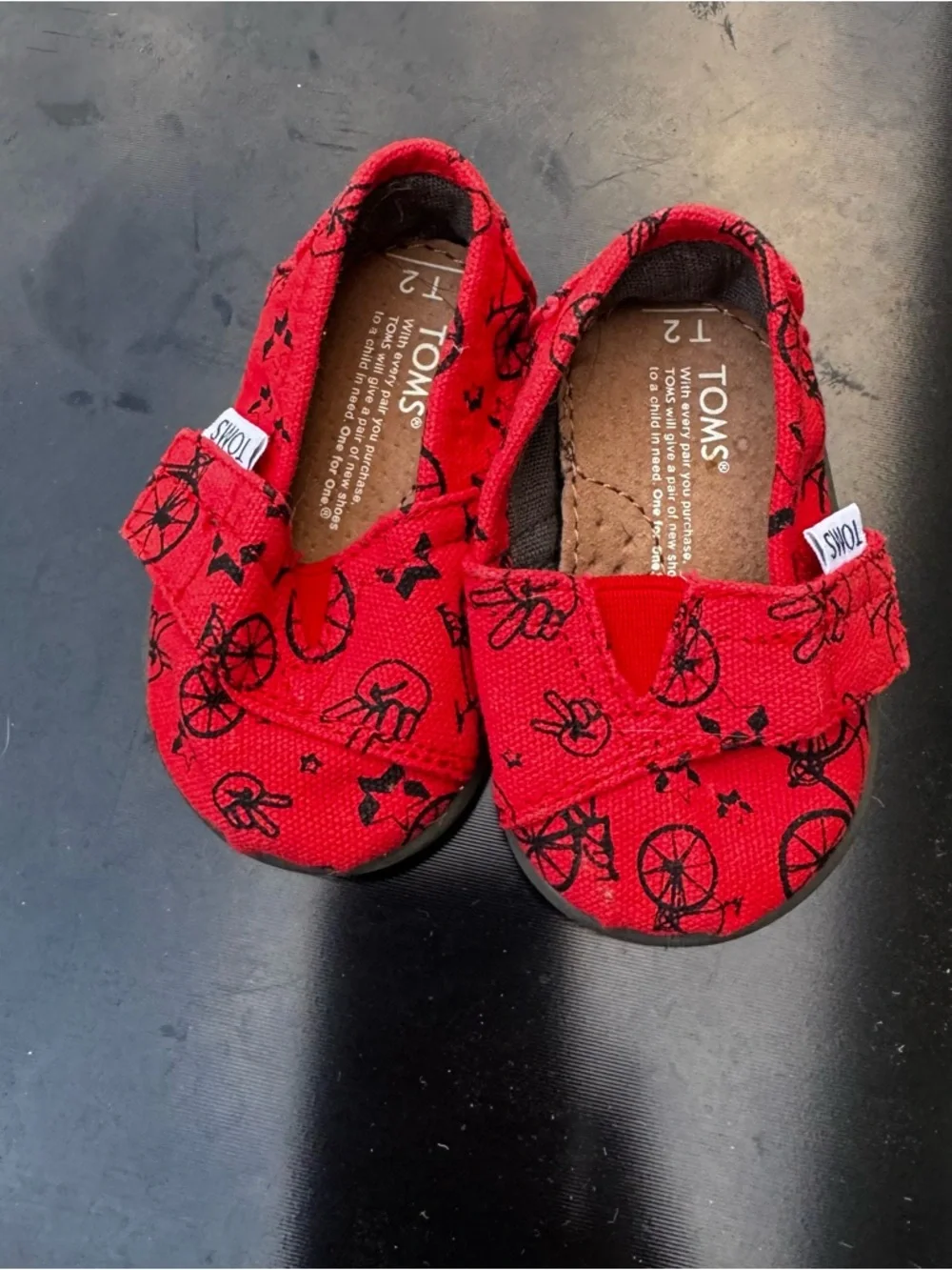 Toms peace and bikes red baby shoes size‎ 2 T